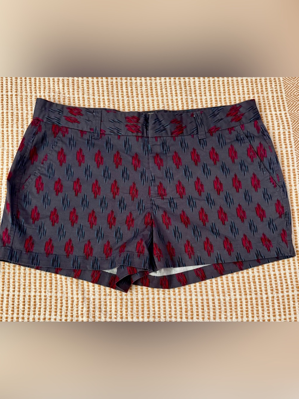 Khakis by Gap Patterned Women's Shorts 100% cotton